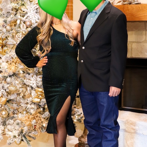 VICI One Shoulder Emerald Velvet Dress - Picture 3 of 3